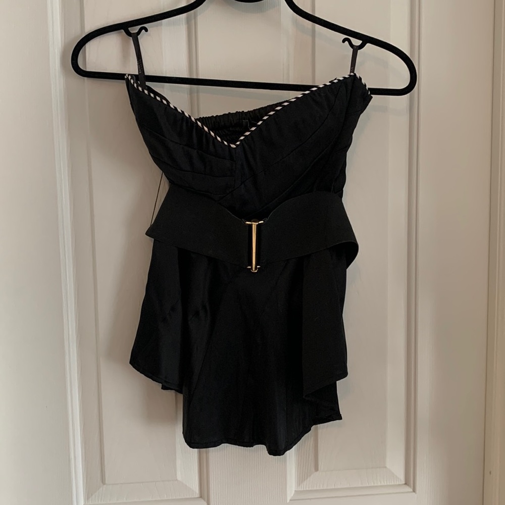 Strapless  belted top